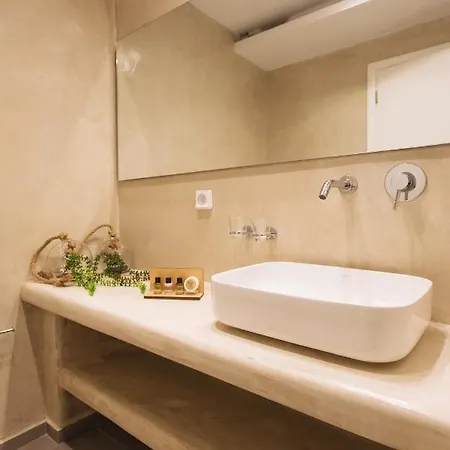 Сasa de vacaciones Amer Santorini With Outdoor Hot Tub