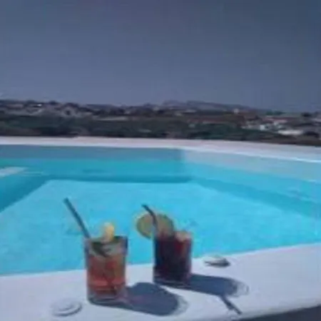 Amer Santorini With Outdoor Hot Tub Holiday home